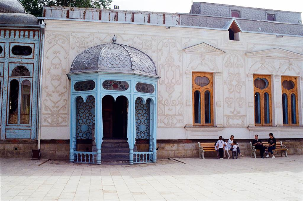 滿滿的烏兹别克 — 布哈拉最後一位君主之夏宮：現代俄羅斯與古典烏茲別克的對峙