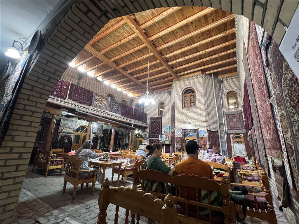 滿滿的烏兹别克 — 布哈拉絲路茶舍