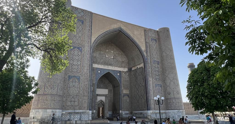 滿滿的烏兹别克 — 比比·卡尼姆的傳承