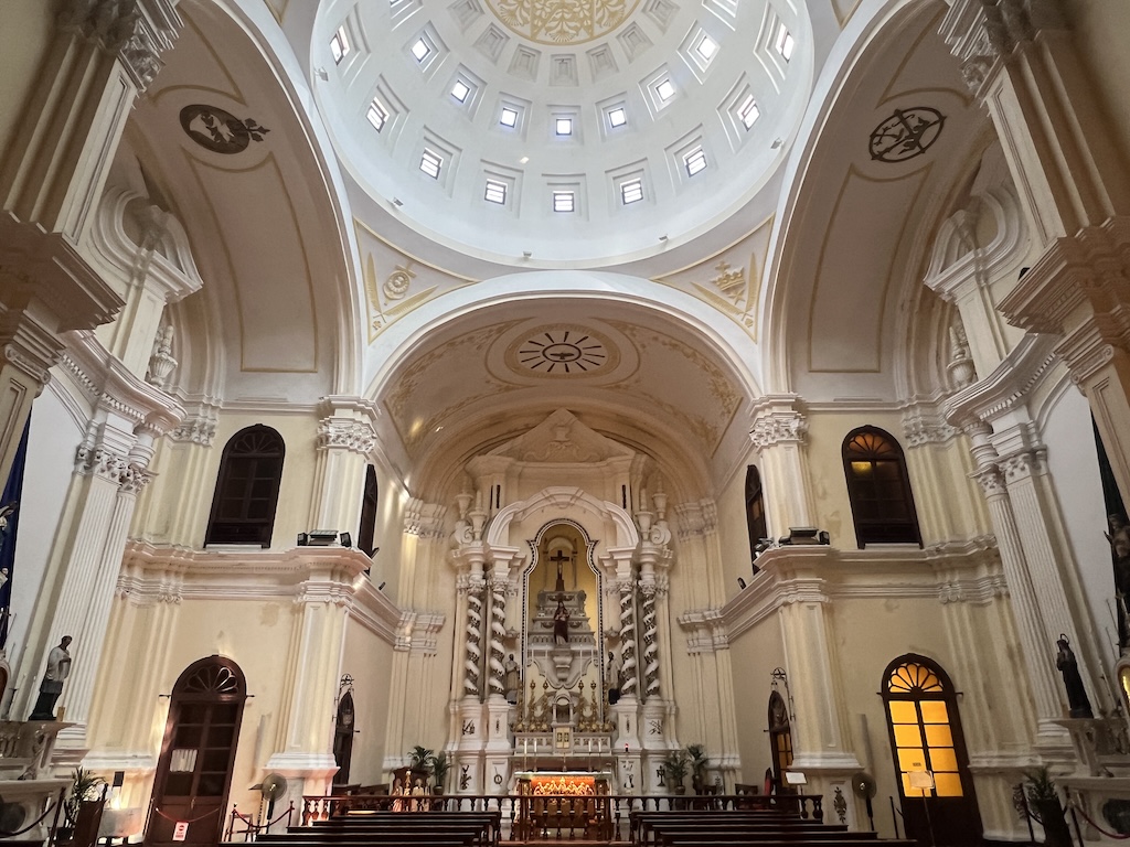 澳門歷史遺跡 — 聖若瑟修院及聖堂