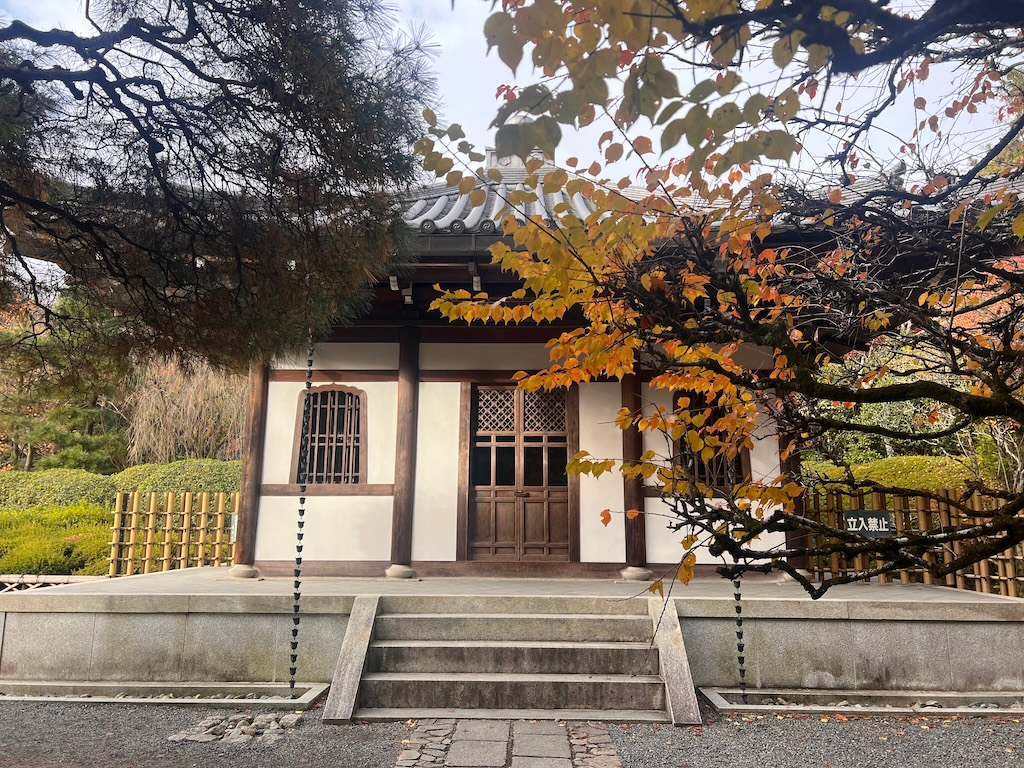 秋色交響樂 — 龍安寺